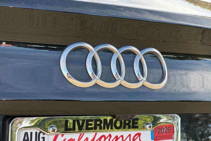 Audi A5 Sportback Vehicle Full-screen Gallery Image 49