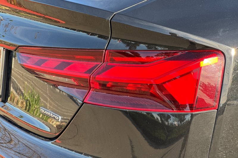 Audi A5 Sportback Vehicle Full-screen Gallery Image 50