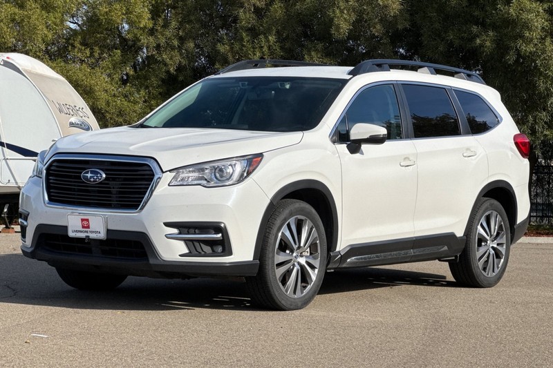 Subaru Ascent Vehicle Full-screen Gallery Image 08