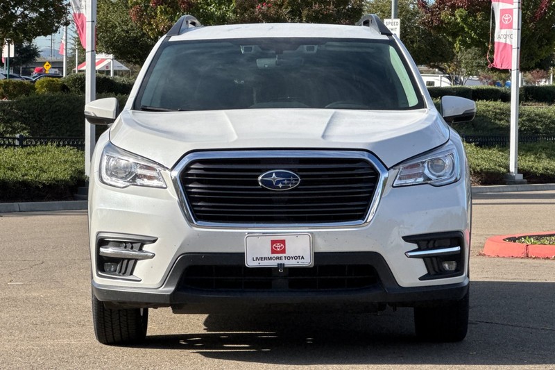 Subaru Ascent Vehicle Full-screen Gallery Image 09