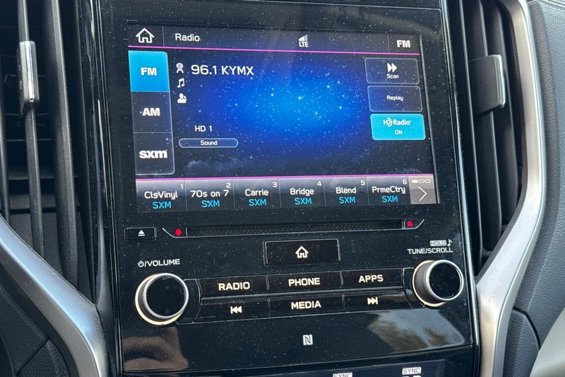 Subaru Ascent Vehicle Full-screen Gallery Image 24