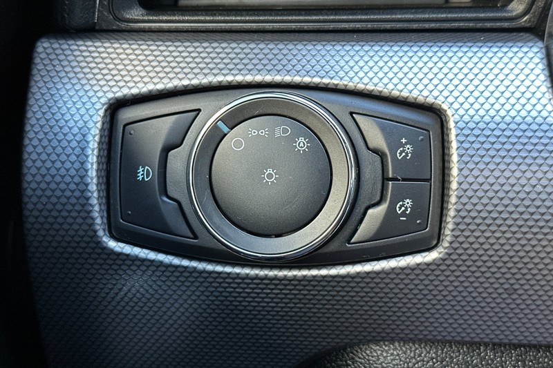 Ford Mustang Vehicle Full-screen Gallery Image 41