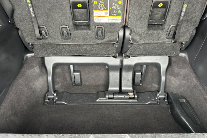 Toyota Sienna Vehicle Full-screen Gallery Image 17