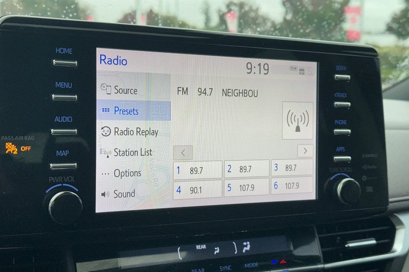 Toyota Sienna Vehicle Full-screen Gallery Image 27