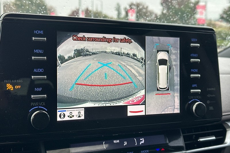 Toyota Sienna Vehicle Full-screen Gallery Image 28