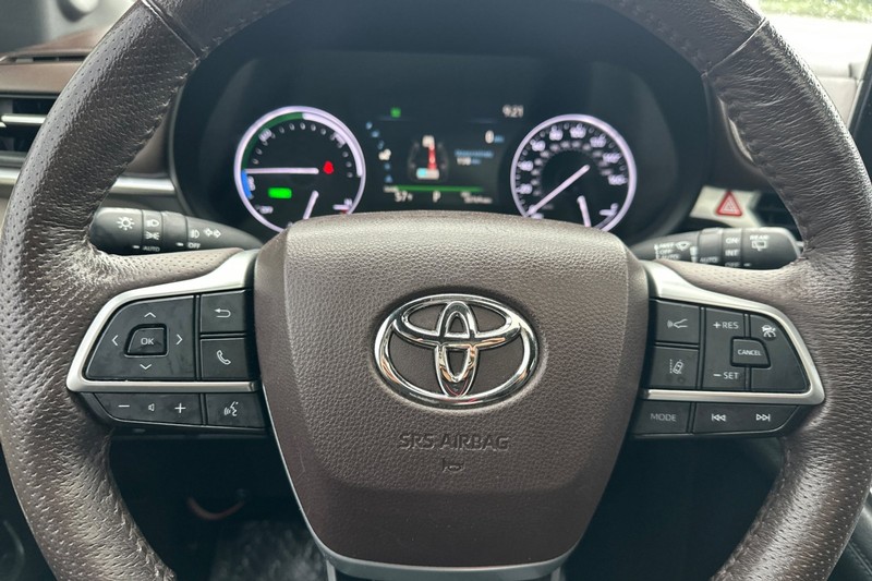 Toyota Sienna Vehicle Full-screen Gallery Image 36