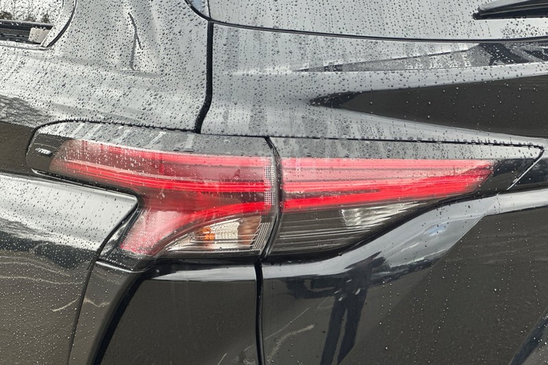 Toyota Sienna Vehicle Full-screen Gallery Image 50