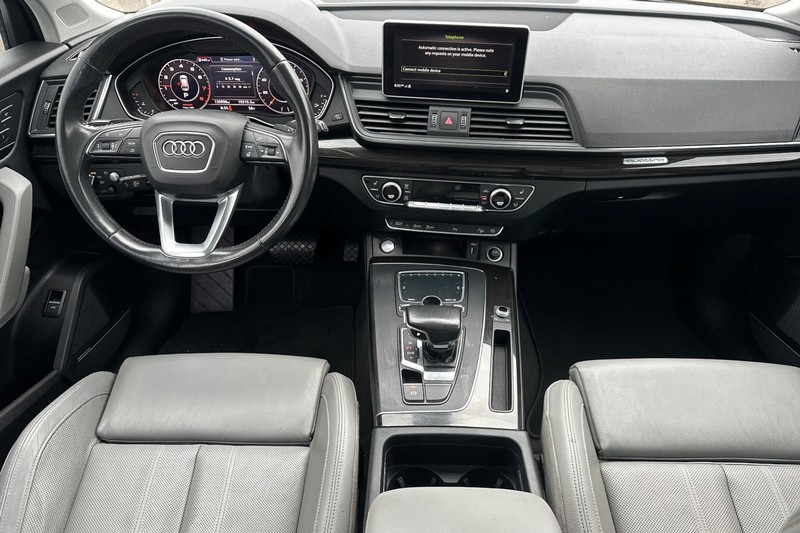 Audi Q5 Vehicle Full-screen Gallery Image 15