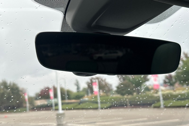 Audi Q5 Vehicle Full-screen Gallery Image 25