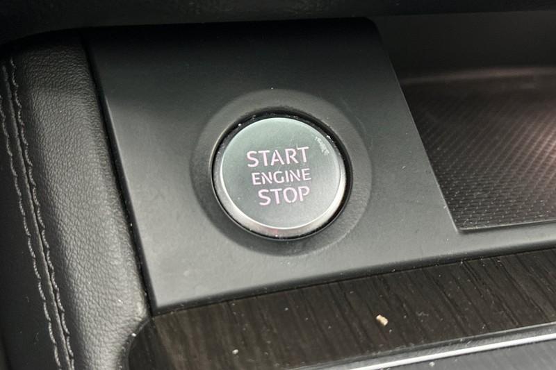 Audi Q5 Vehicle Full-screen Gallery Image 34