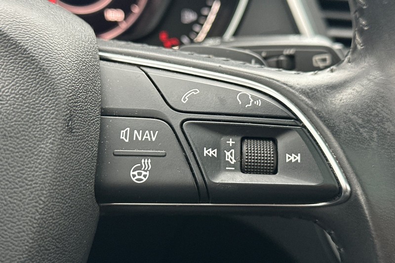 Audi Q5 Vehicle Full-screen Gallery Image 38