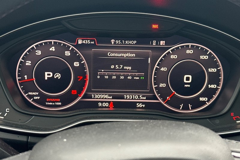 Audi Q5 Vehicle Full-screen Gallery Image 40