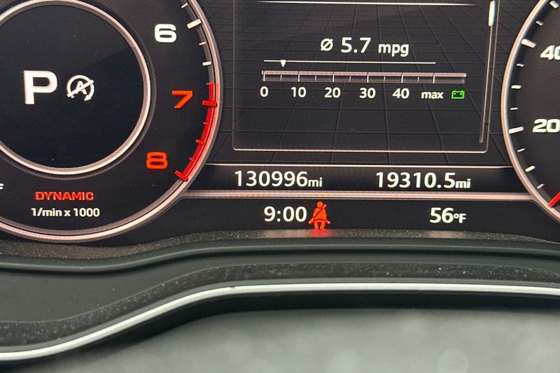 Audi Q5 Vehicle Full-screen Gallery Image 41