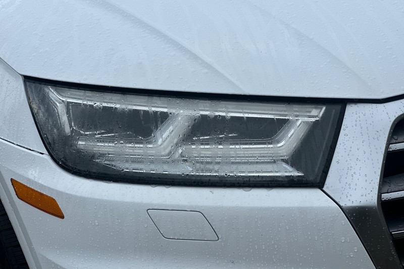 Audi Q5 Vehicle Full-screen Gallery Image 47