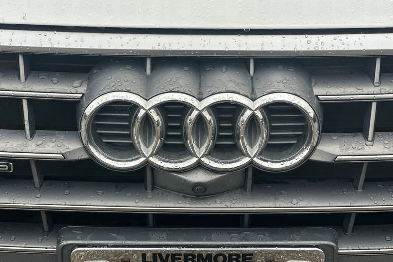 Audi Q5 Vehicle Full-screen Gallery Image 48