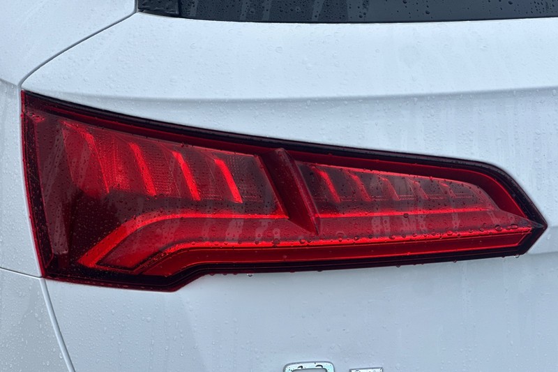 Audi Q5 Vehicle Full-screen Gallery Image 49