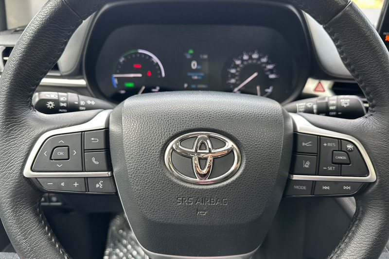 Toyota Sienna Vehicle Full-screen Gallery Image 35