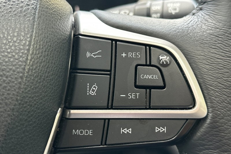 Toyota Sienna Vehicle Full-screen Gallery Image 38
