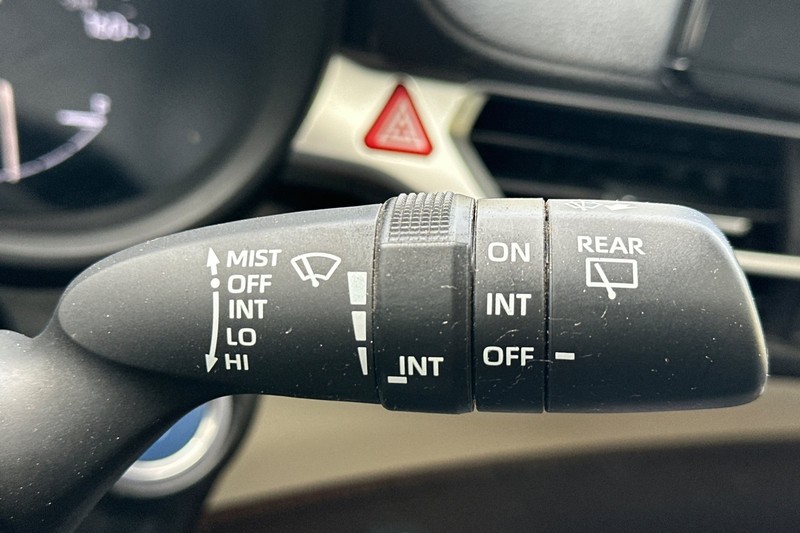 Toyota Sienna Vehicle Full-screen Gallery Image 39