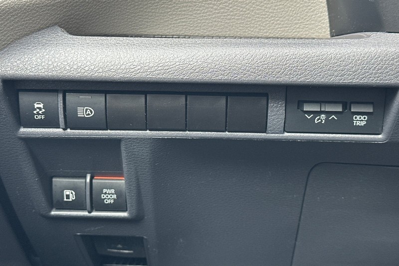 Toyota Sienna Vehicle Full-screen Gallery Image 42