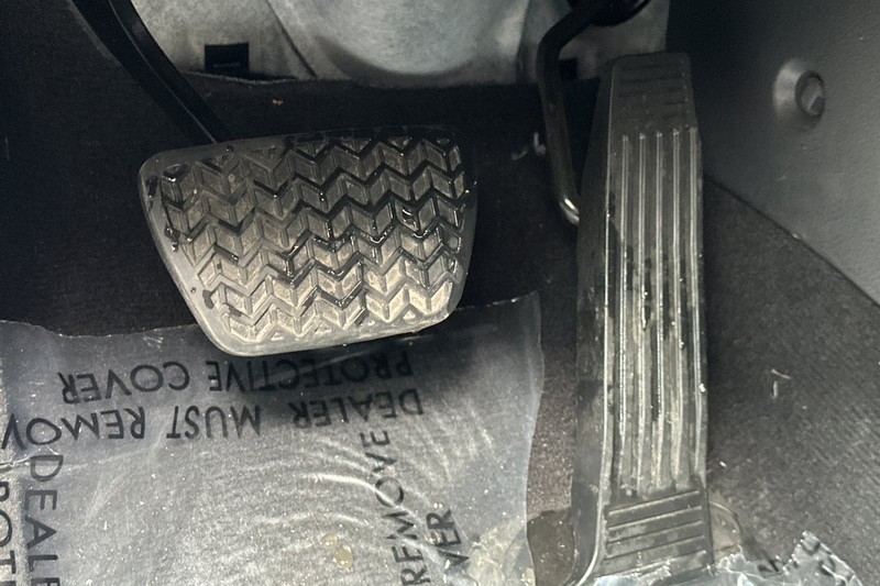 Toyota Sienna Vehicle Full-screen Gallery Image 44