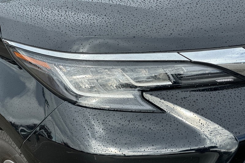 Toyota Sienna Vehicle Full-screen Gallery Image 46