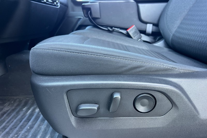 GMC Sierra 1500 Vehicle Full-screen Gallery Image 13