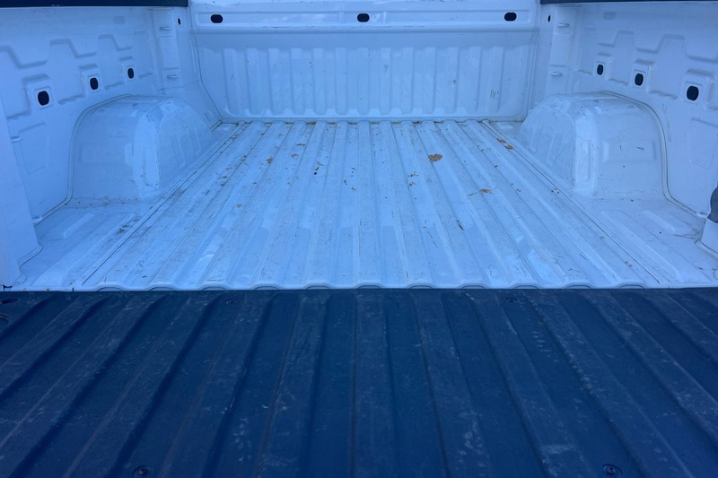 GMC Sierra 1500 Vehicle Full-screen Gallery Image 17