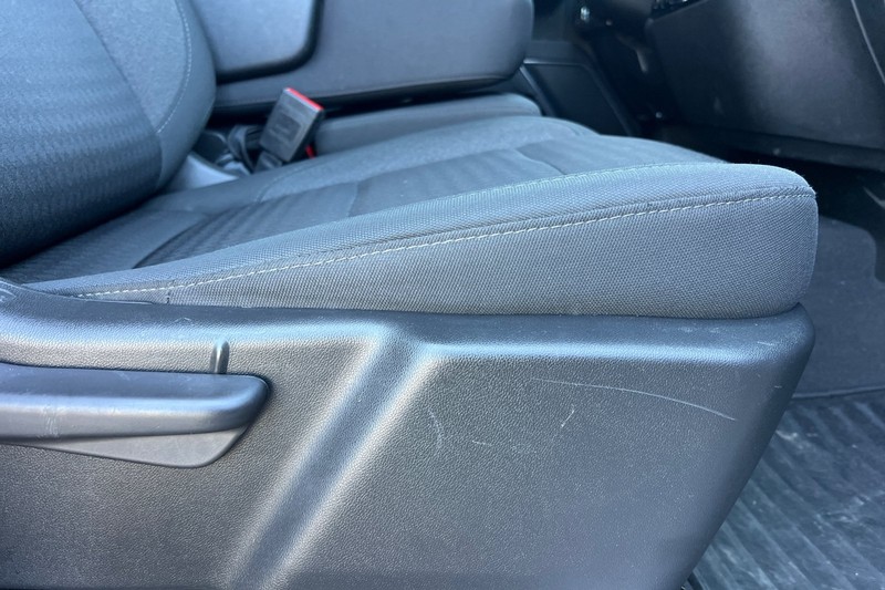 GMC Sierra 1500 Vehicle Full-screen Gallery Image 23