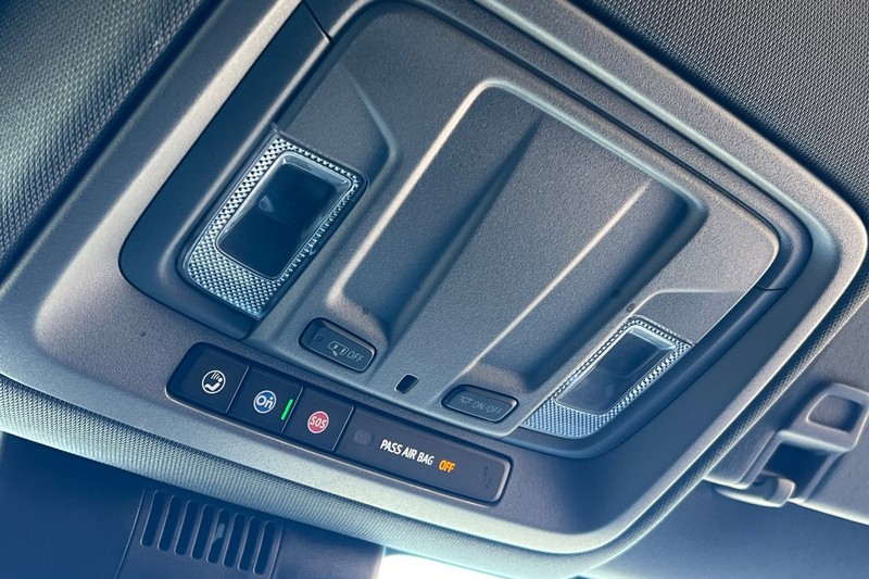 GMC Sierra 1500 Vehicle Full-screen Gallery Image 24