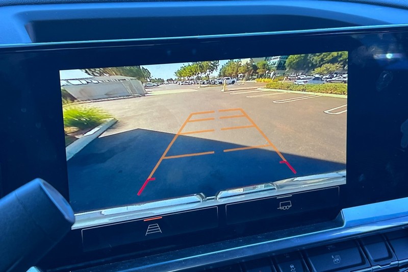 GMC Sierra 1500 Vehicle Full-screen Gallery Image 27