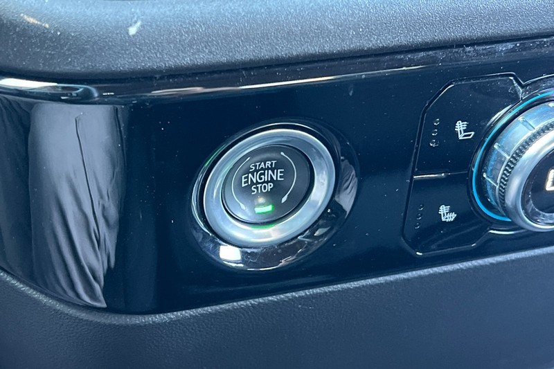 GMC Sierra 1500 Vehicle Full-screen Gallery Image 33