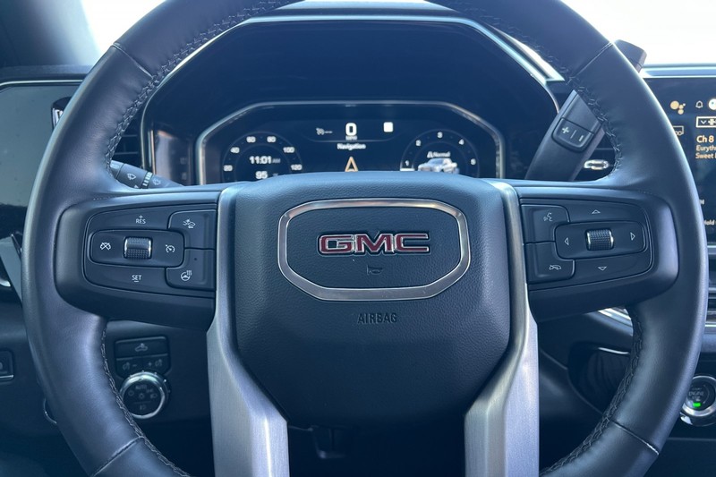 GMC Sierra 1500 Vehicle Full-screen Gallery Image 34