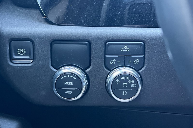 GMC Sierra 1500 Vehicle Full-screen Gallery Image 40