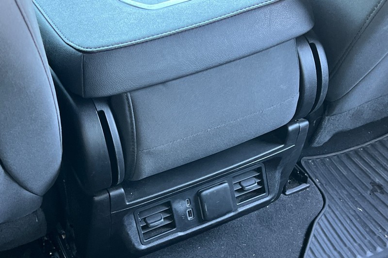 GMC Sierra 1500 Vehicle Full-screen Gallery Image 41