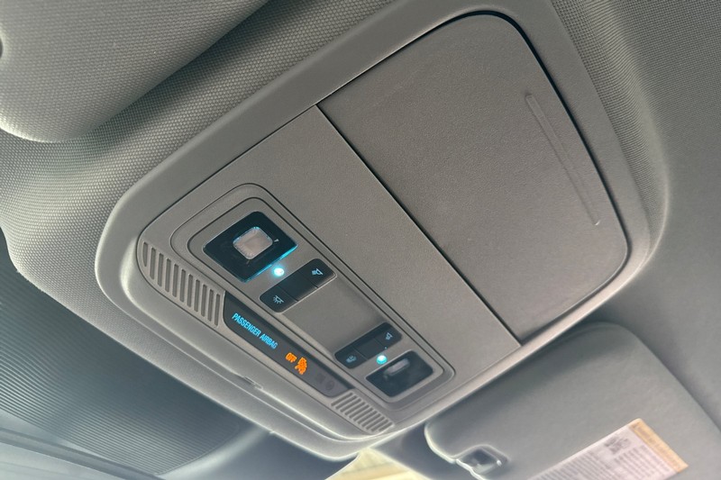 Ford Explorer Vehicle Full-screen Gallery Image 25