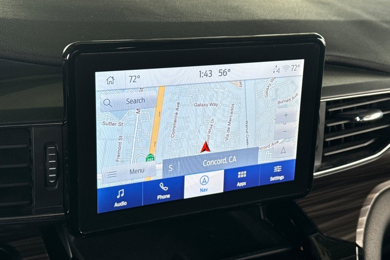 Ford Explorer Vehicle Full-screen Gallery Image 42