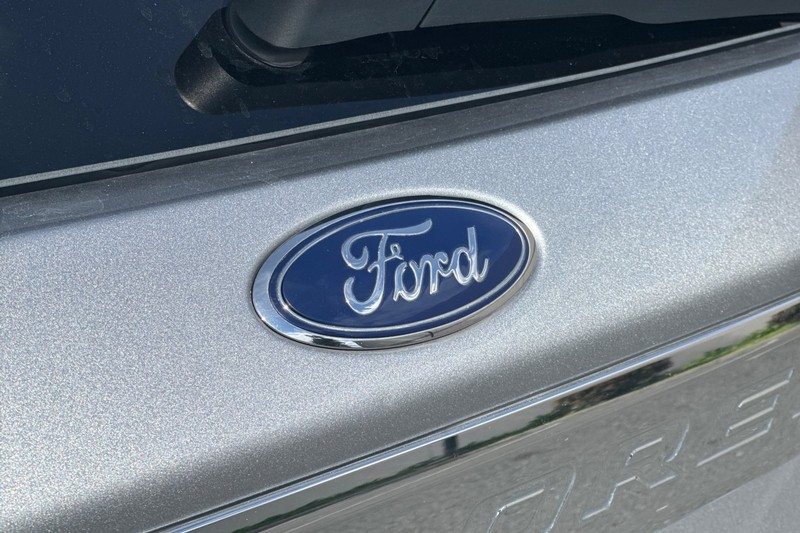 Ford Explorer Vehicle Full-screen Gallery Image 47