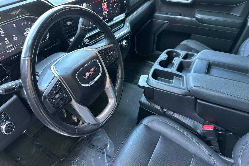 GMC Sierra 1500 Vehicle Full-screen Gallery Image 10