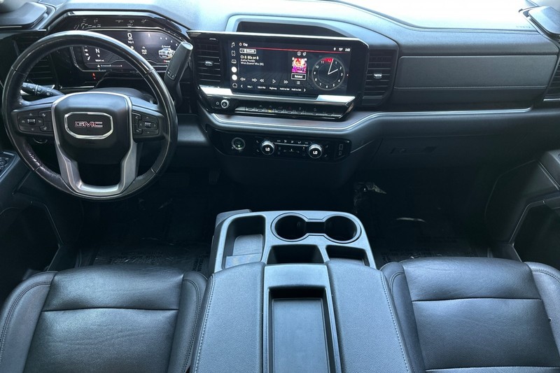 GMC Sierra 1500 Vehicle Full-screen Gallery Image 15