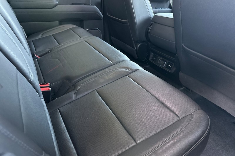 GMC Sierra 1500 Vehicle Full-screen Gallery Image 17