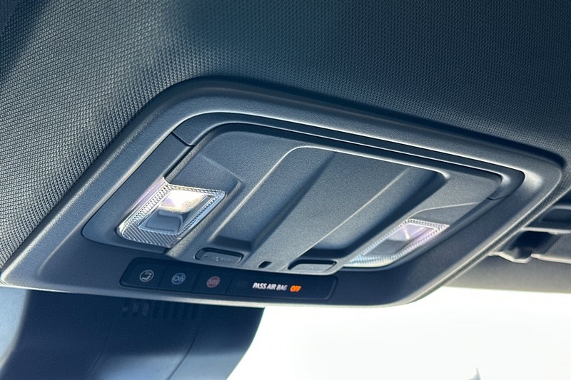 GMC Sierra 1500 Vehicle Full-screen Gallery Image 23