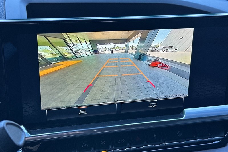 GMC Sierra 1500 Vehicle Full-screen Gallery Image 26