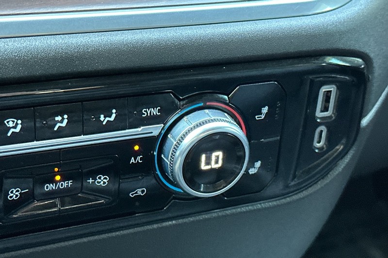 GMC Sierra 1500 Vehicle Full-screen Gallery Image 29