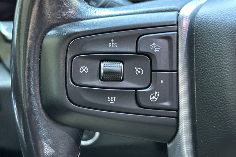 GMC Sierra 1500 Vehicle Full-screen Gallery Image 35