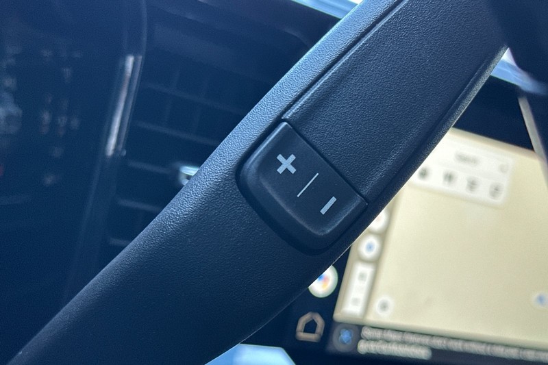 GMC Sierra 1500 Vehicle Full-screen Gallery Image 38