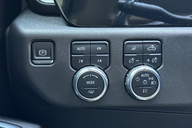 GMC Sierra 1500 Vehicle Full-screen Gallery Image 41