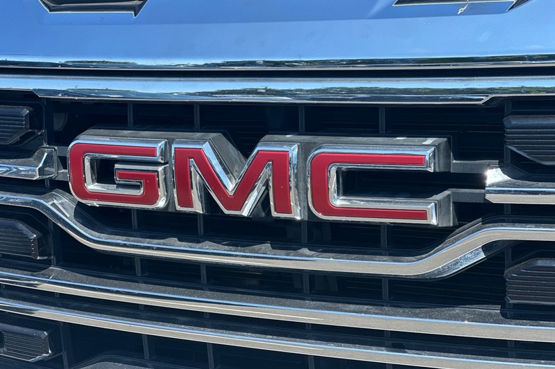 GMC Sierra 1500 Vehicle Full-screen Gallery Image 46