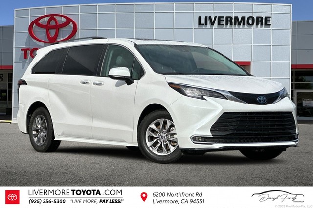 more details - toyota sienna