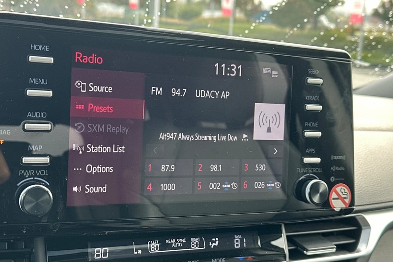 Toyota Sienna Vehicle Full-screen Gallery Image 27